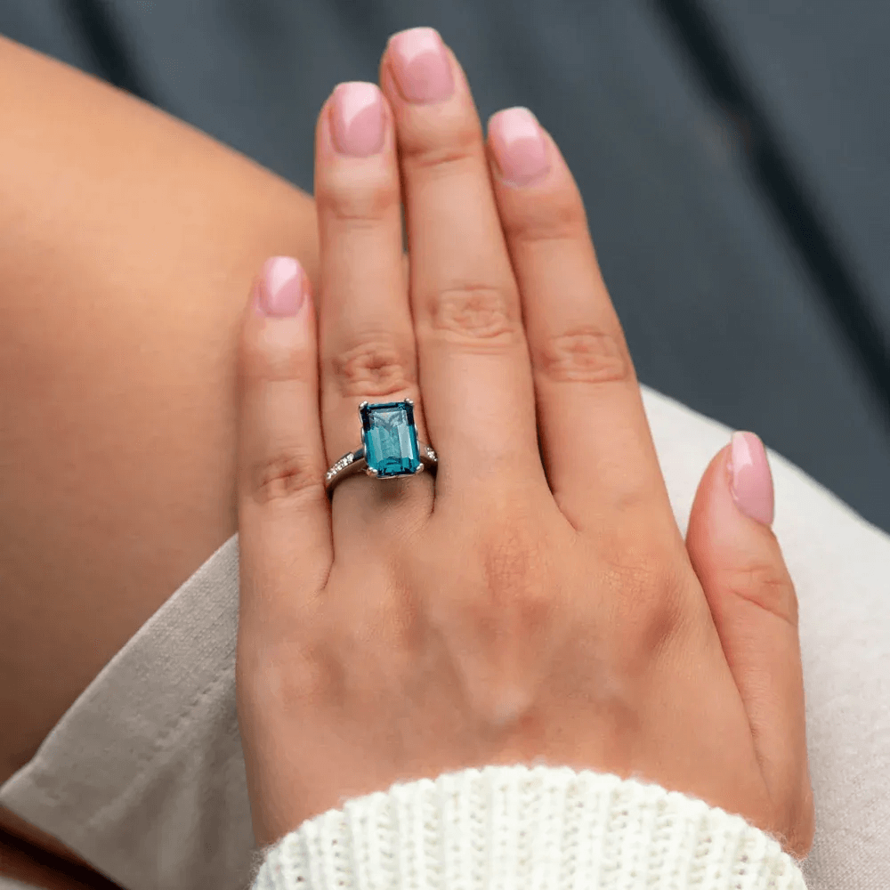Glitter Dream Emerald-Cut Sculpted Ring - S925 Sterling Silver
